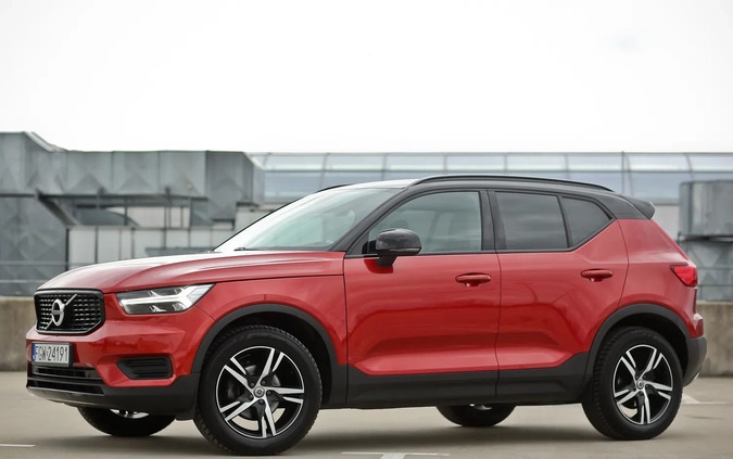 Volvo XC 40 cena 111900 przebieg: 124636, rok produkcji 2019 z Halinów małe 781